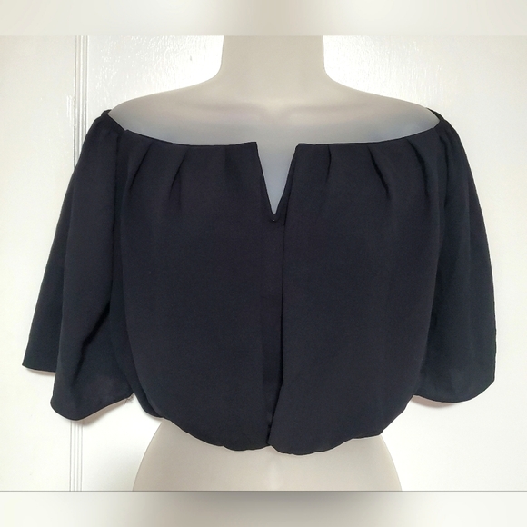 🆕️ NWT GVZ black wire V crop, sz S - Picture 1 of 9